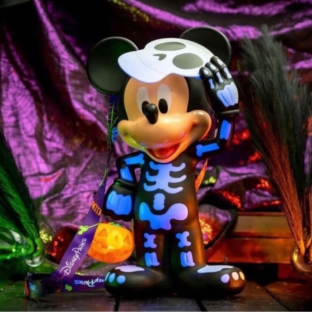 Mickey Halloween popcorn bucket